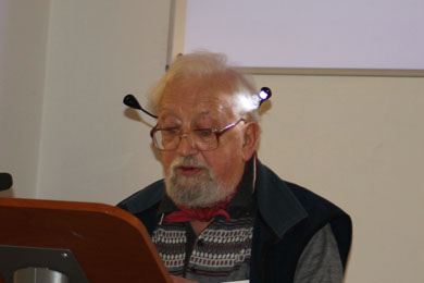Symposium: Ron Shuttleworth with his antennae